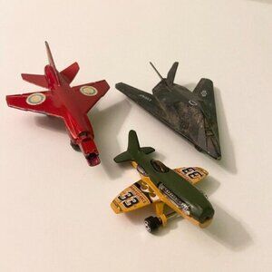 Lot of 3 Aiplanes Plastic  and Diecast Hotwheels Mad Propz Matchbox Mirage USAF